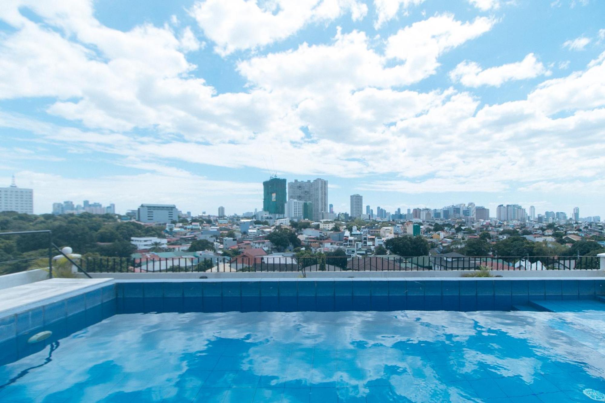 59 Xavierville By Reddoorz Cubao Экстерьер фото